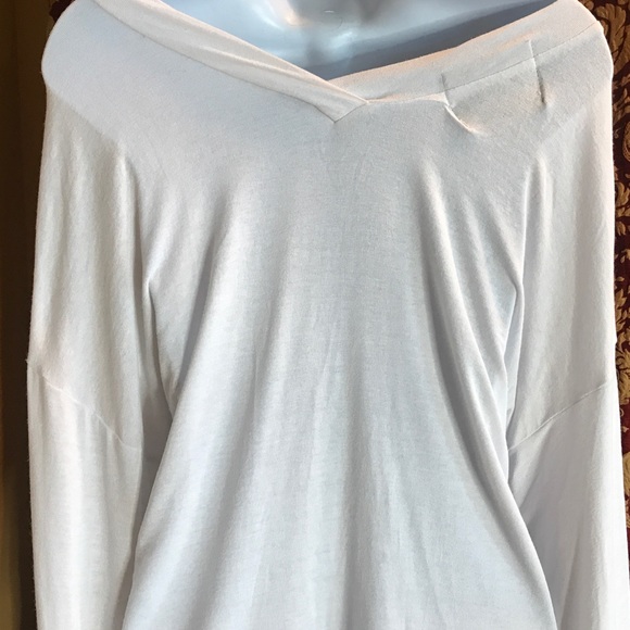 💍2 for $10/3 for $13 Classic Bell-Sleeved Top - Picture 3 of 6